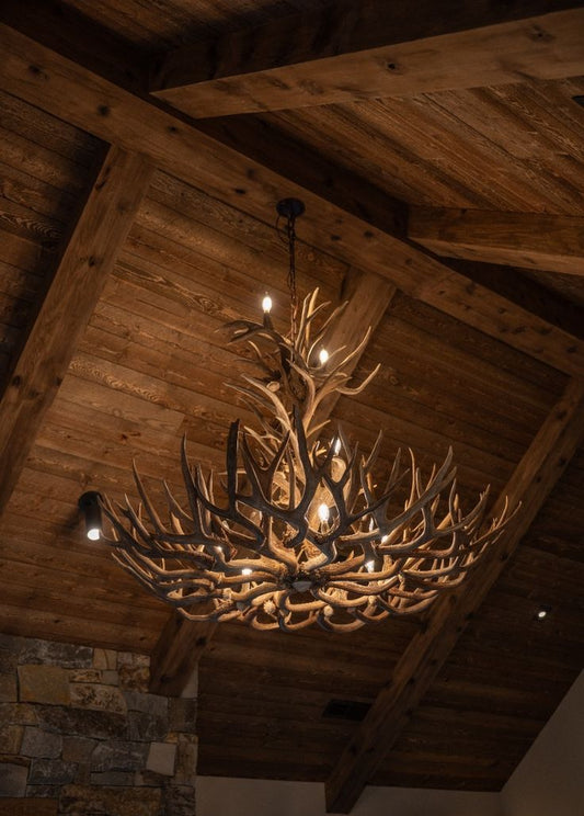 The Natural Antler Chandelier: Rustic Craftsmanship Meets Timeless Elegance\