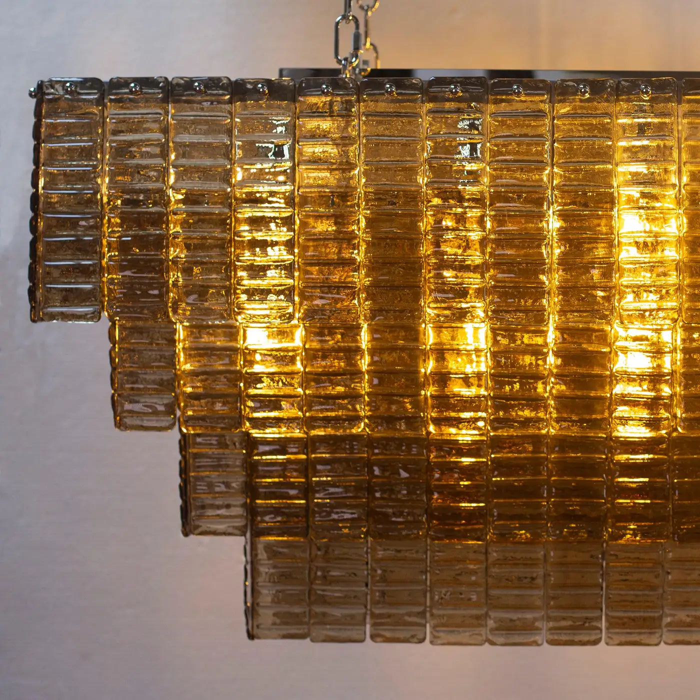 Grande lampadario con listelli vetro di Murano ispirato al mid-century italiano