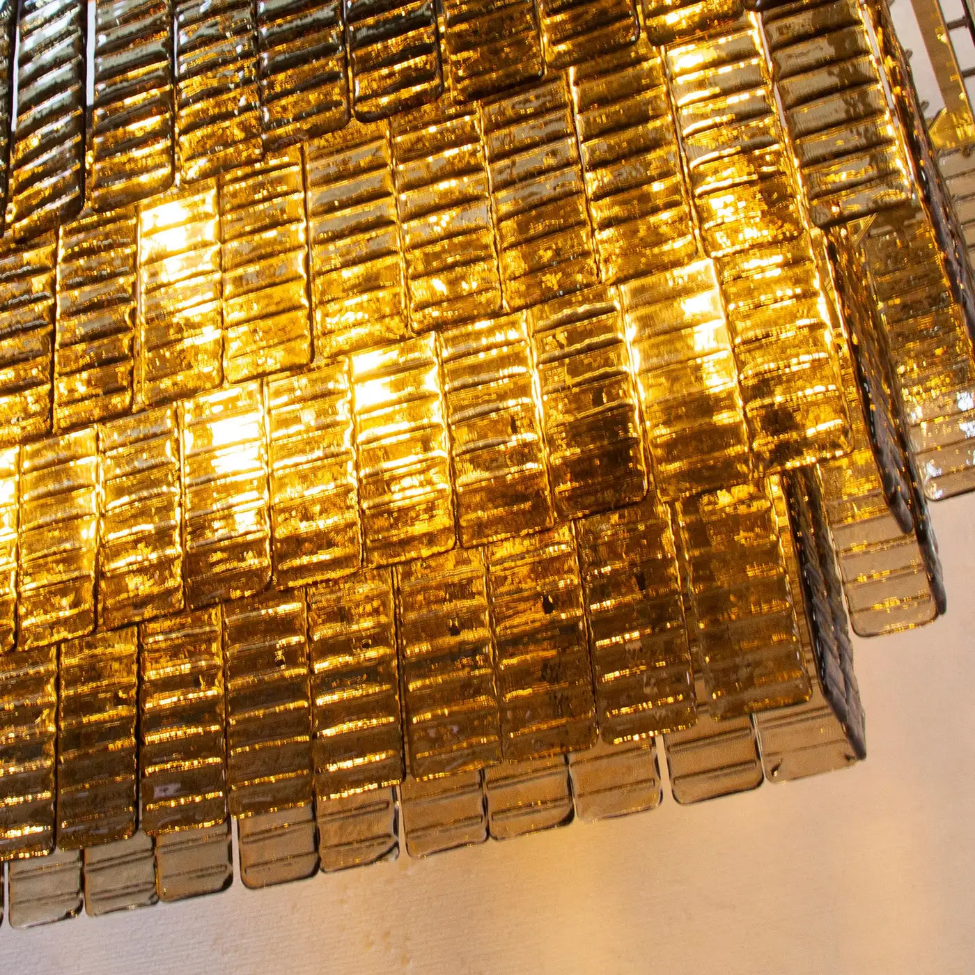 Grande lampadario con listelli vetro di Murano ispirato al mid-century italiano