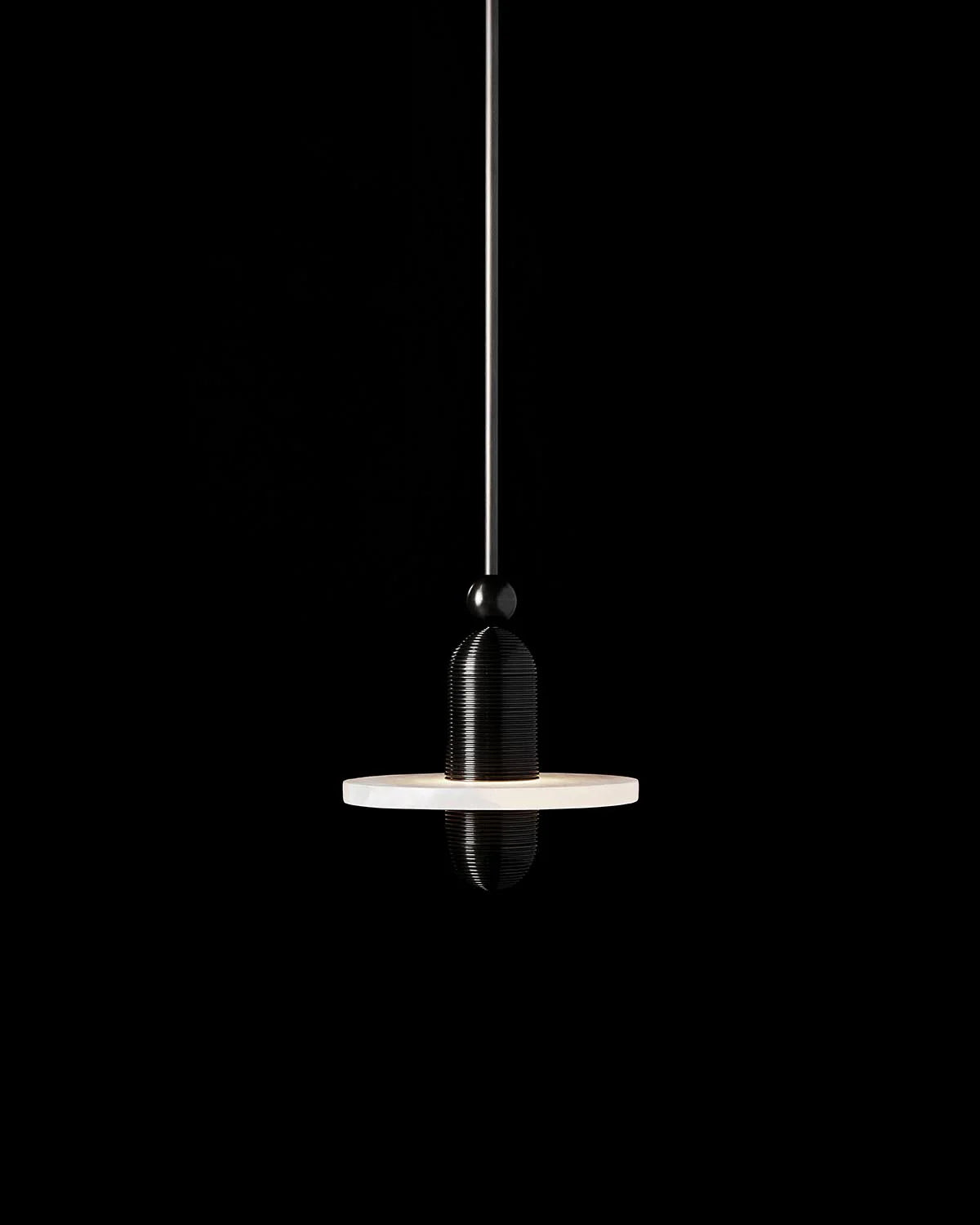 Median Alabaster Mono Pendant