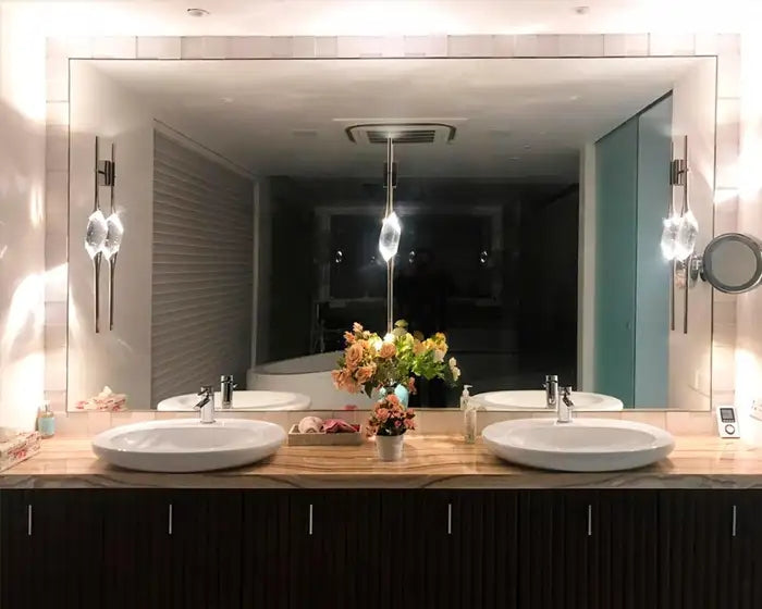 Pezzo Single Crystal Wall Sconce