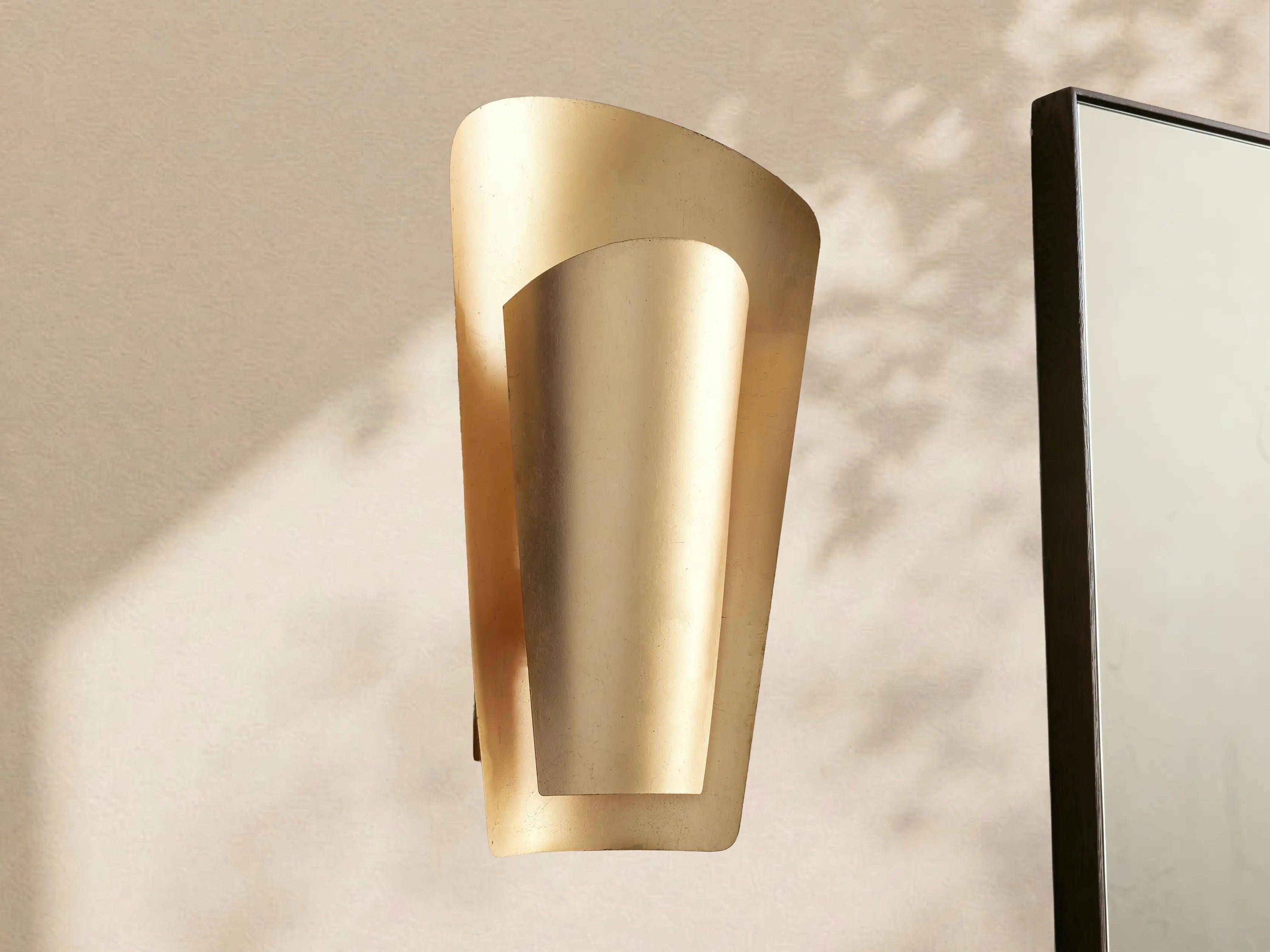 Strato Sconce