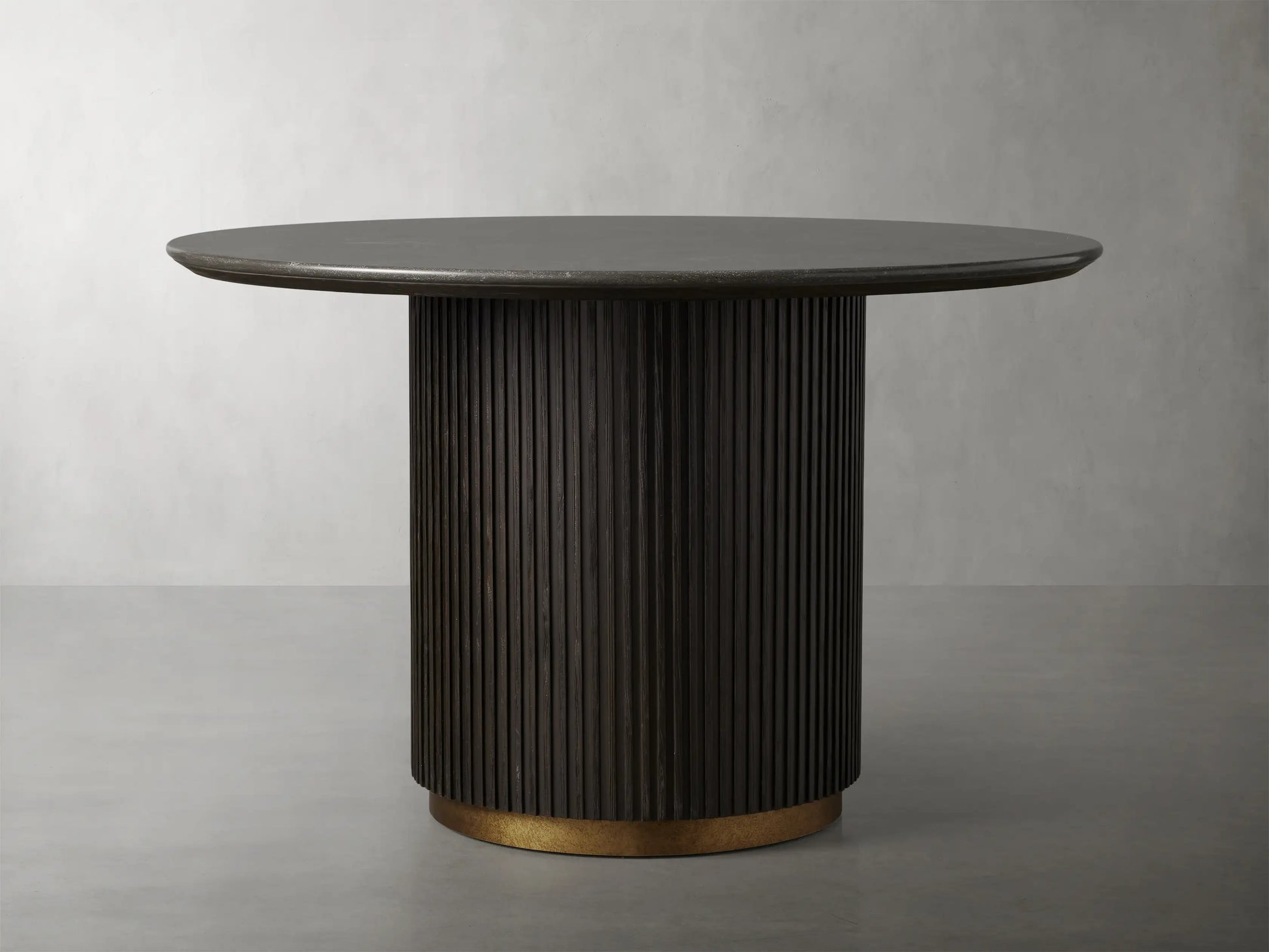 Finnley Round Dining Table - Oasislives