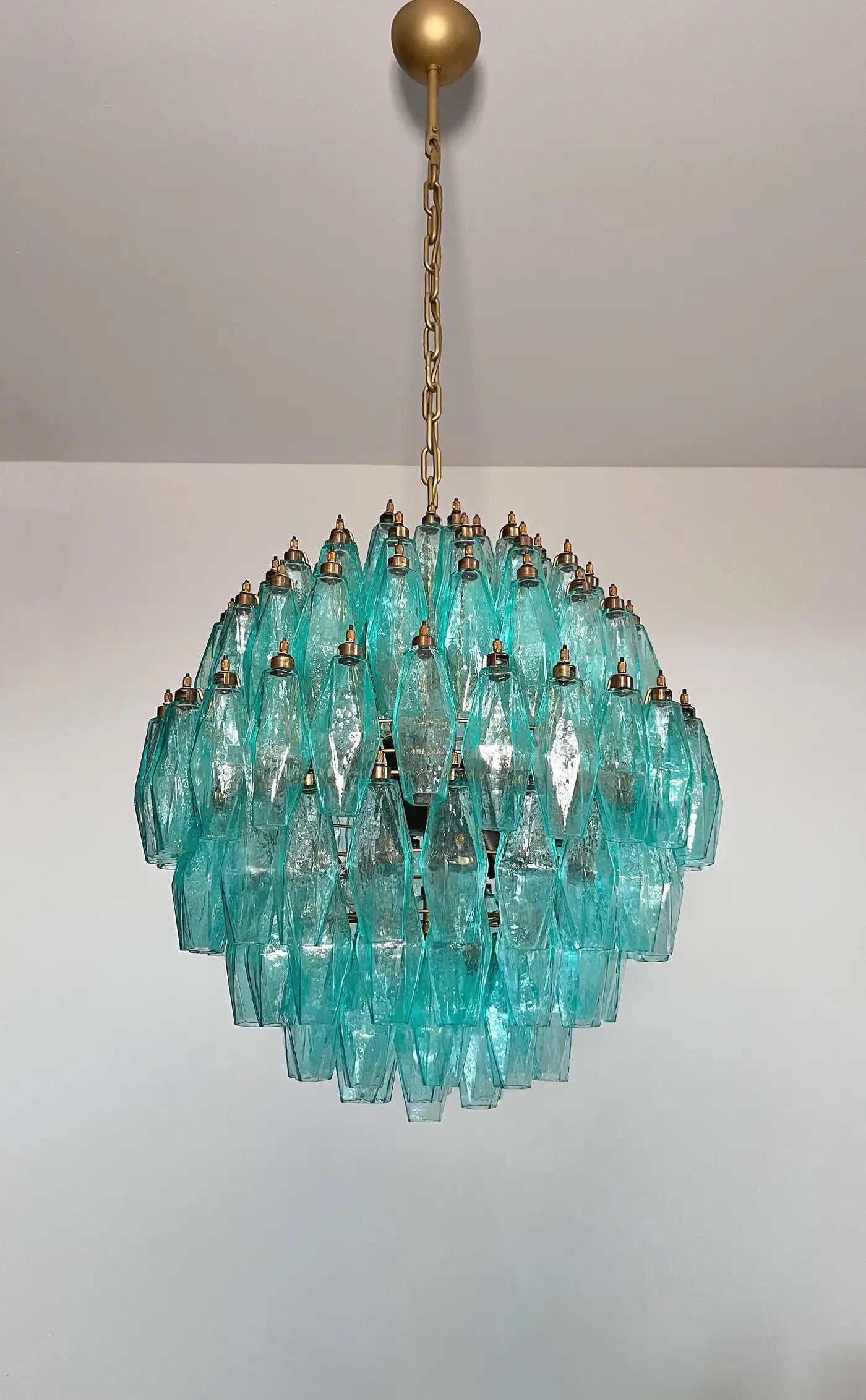Amazing spherical Murano polyhedrons Chandelier - 140 turquoise polyhedrons