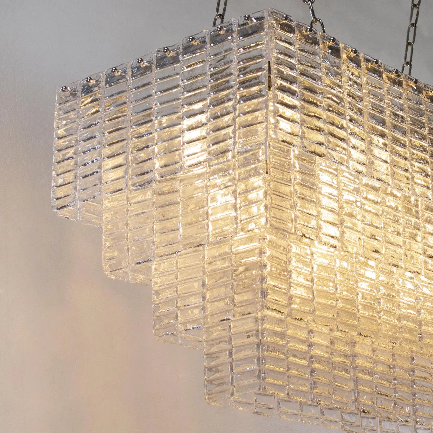Grande lampadario con listelli vetro di Murano ispirato al mid-century italiano