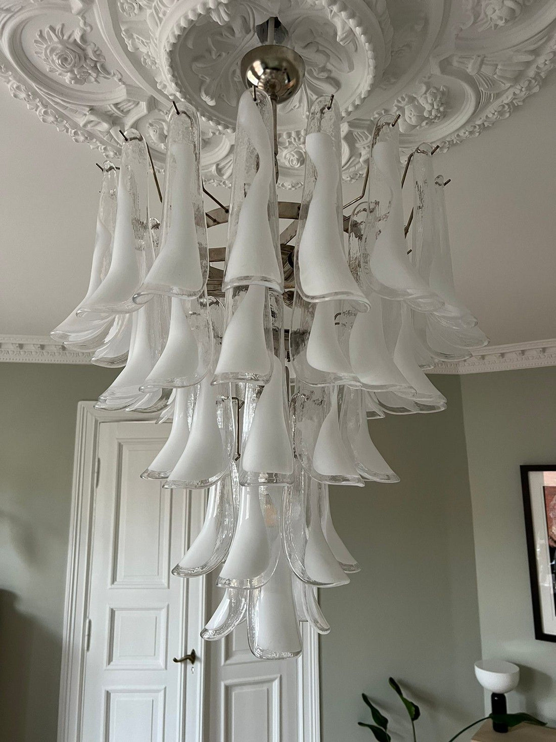 Murano Chandelier 52 White Petal Glass
