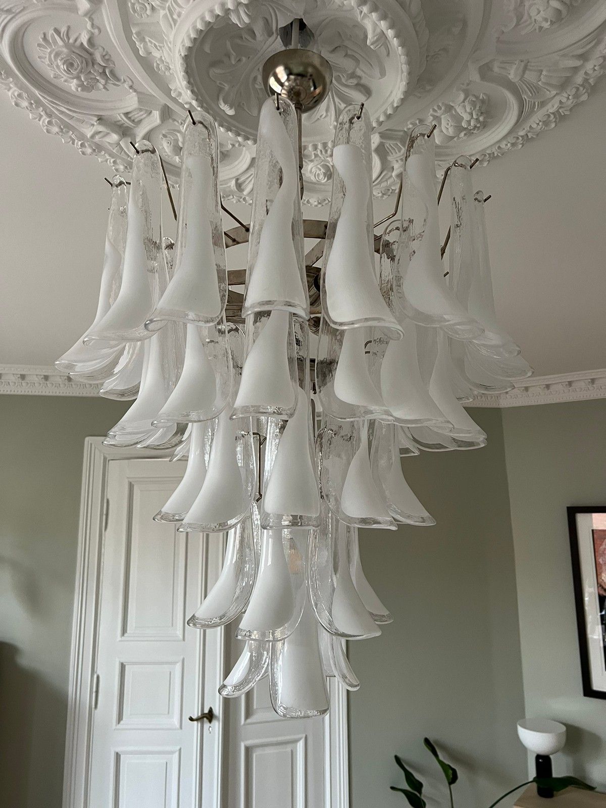 Murano Chandelier 52 White Petal Glass