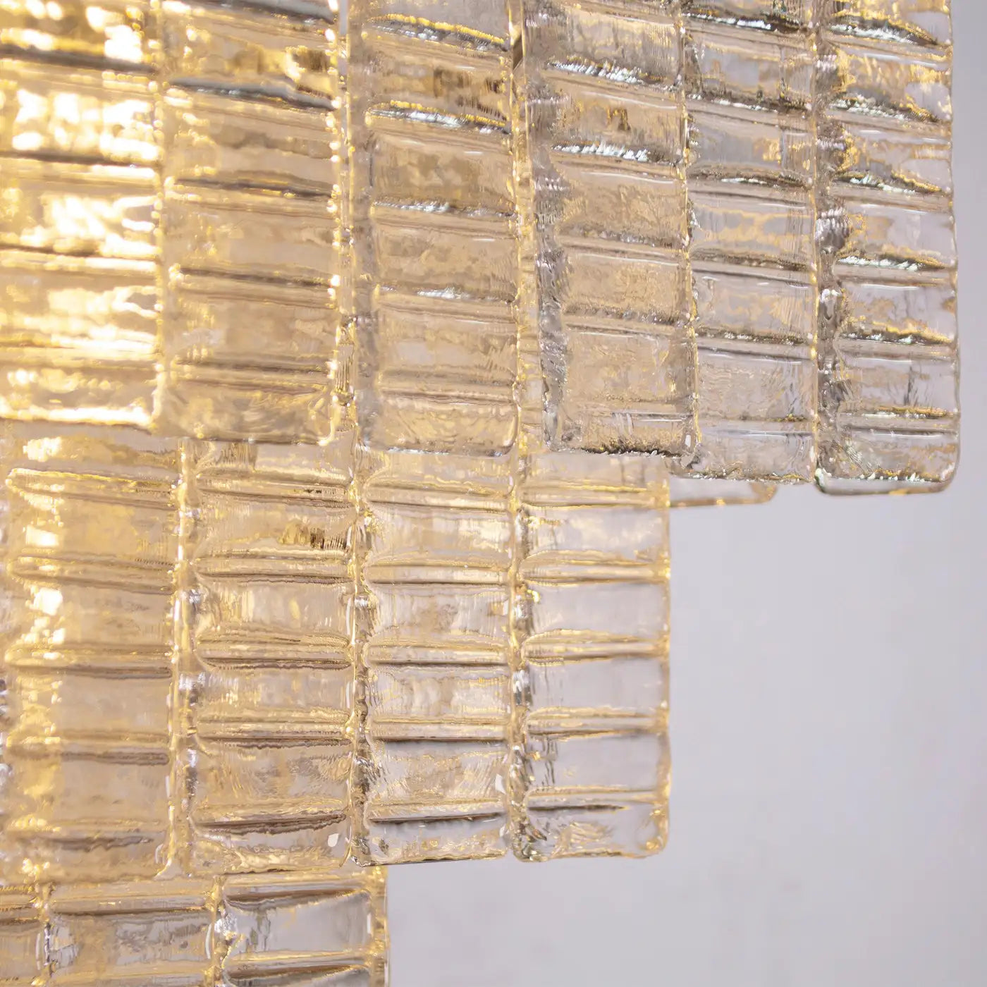 Grande lampadario con listelli vetro di Murano ispirato al mid-century italiano