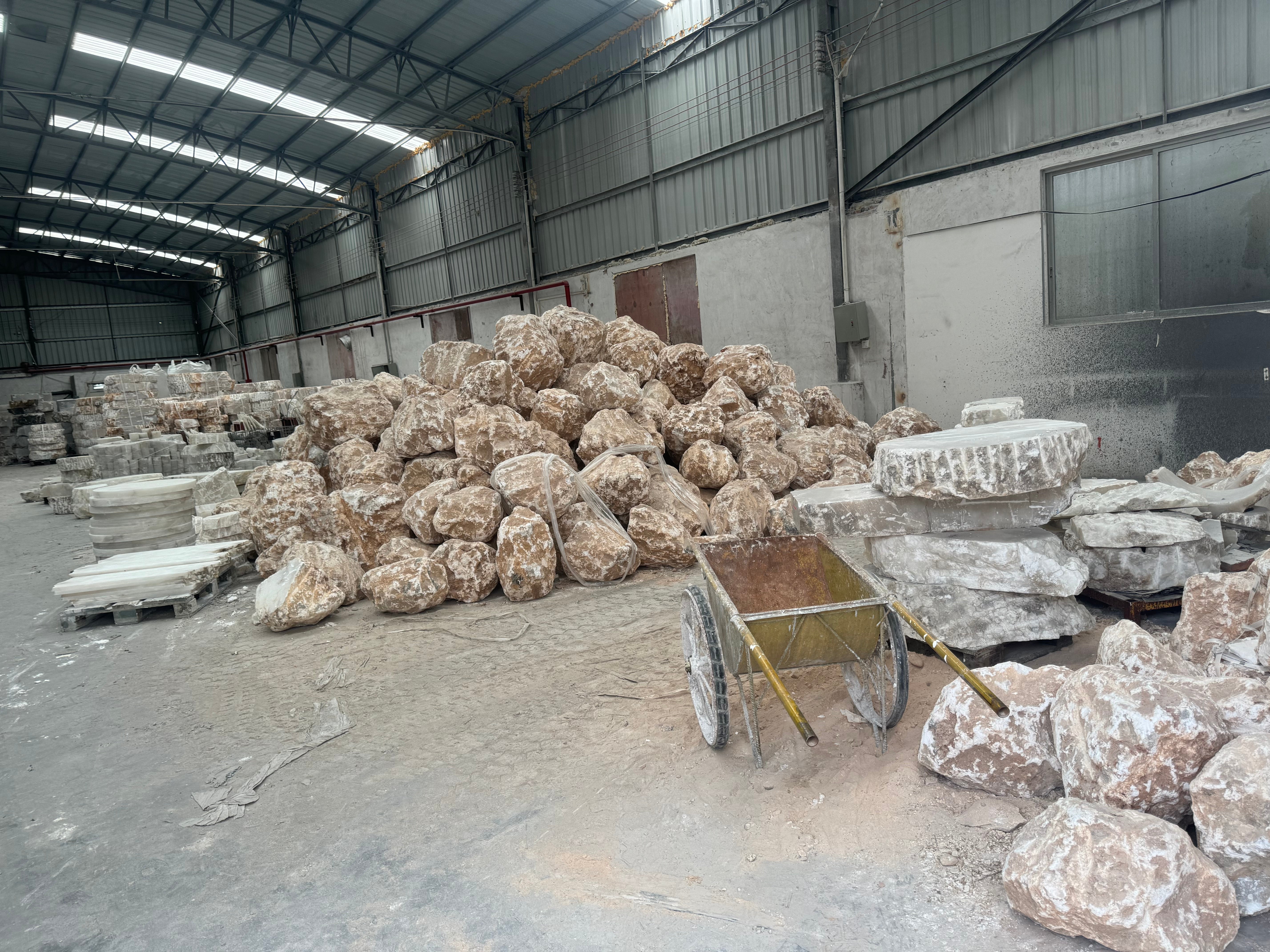 Electre Alabaster Table Lamp