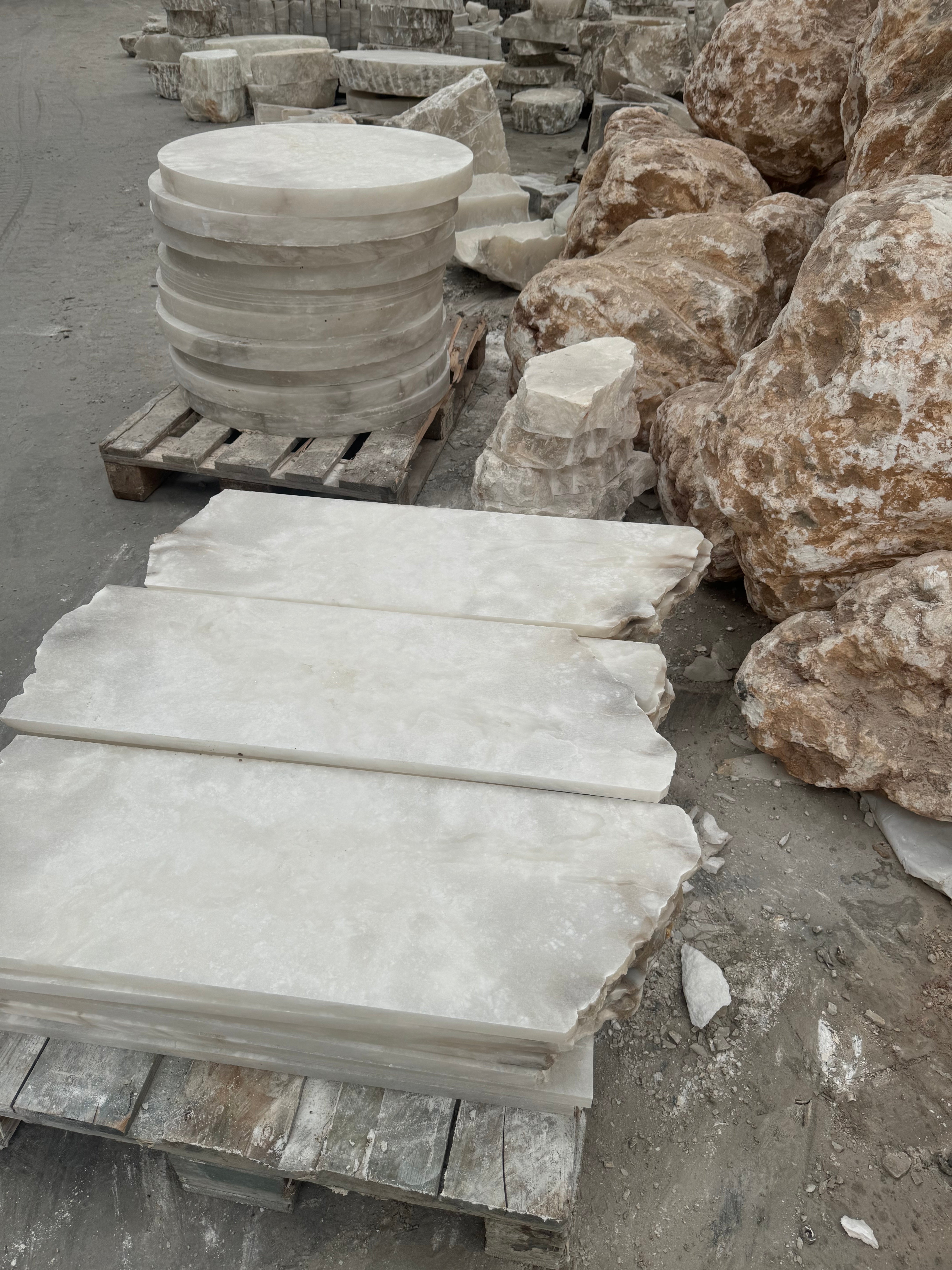 Electre Alabaster Table Lamp