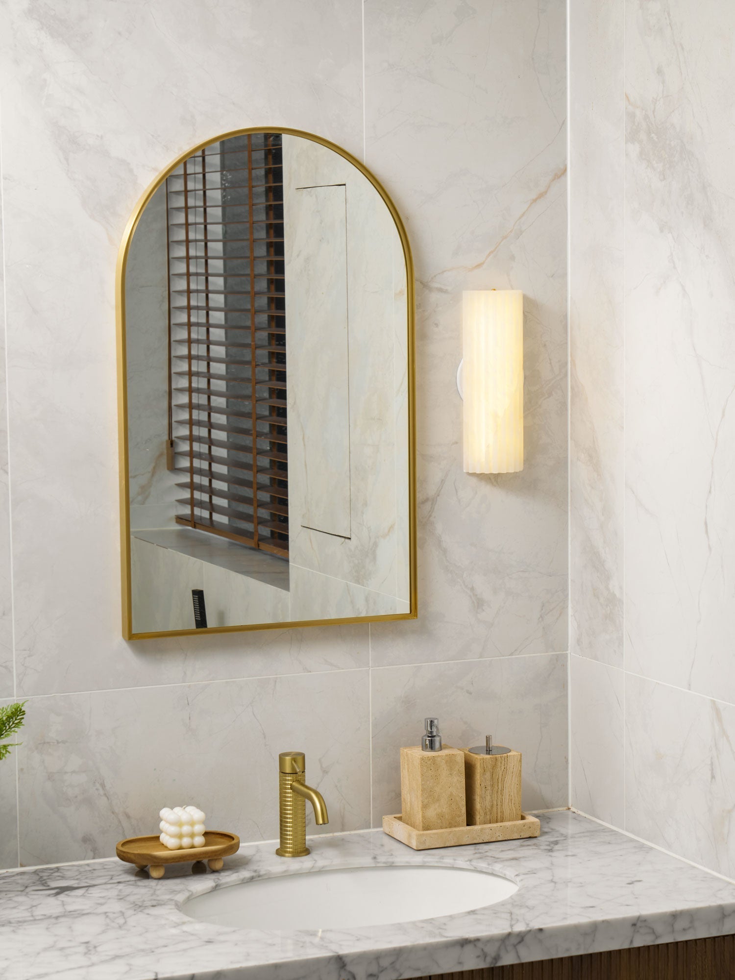 Alvia Alabaster Wall Light