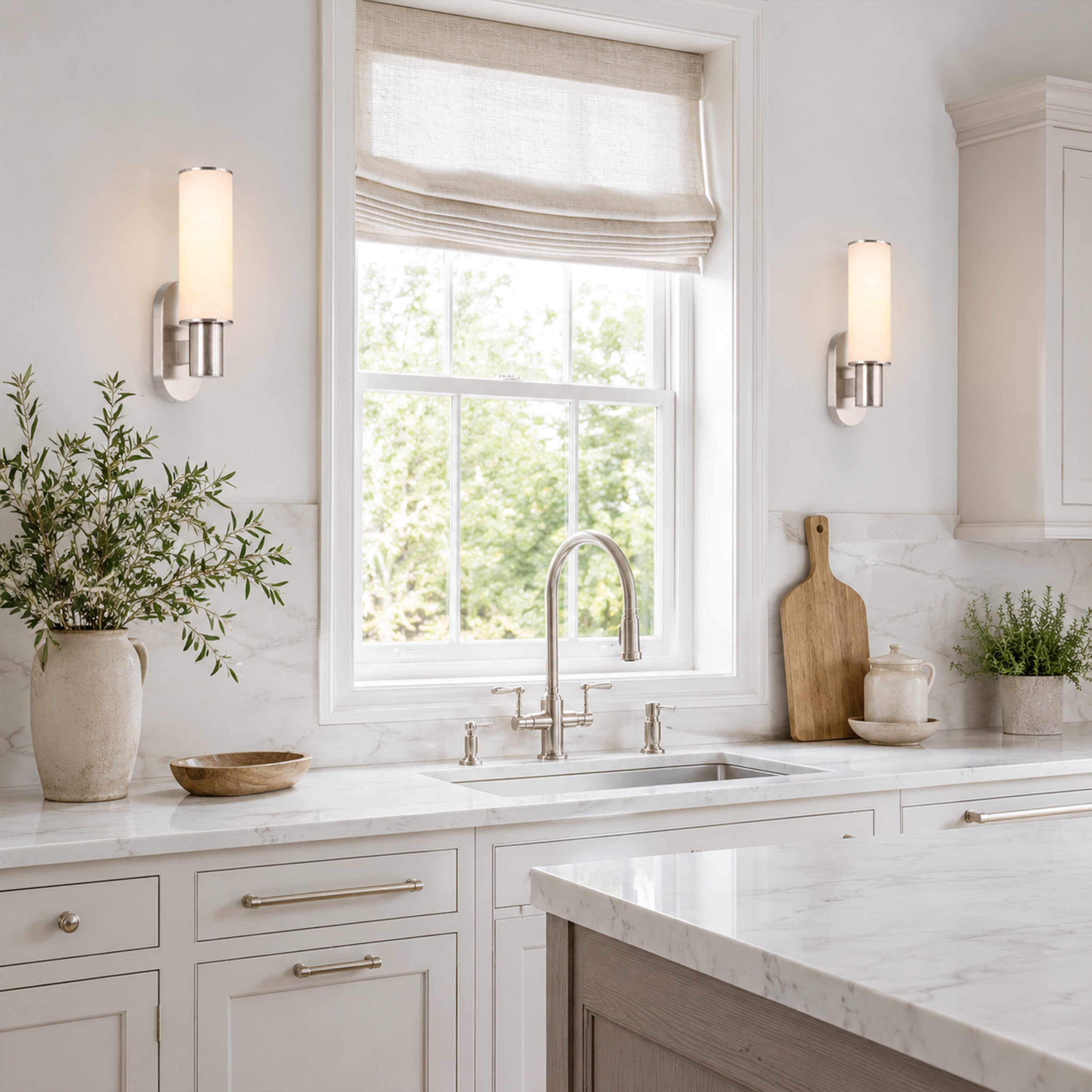 Aylan Sconce in Alabaster