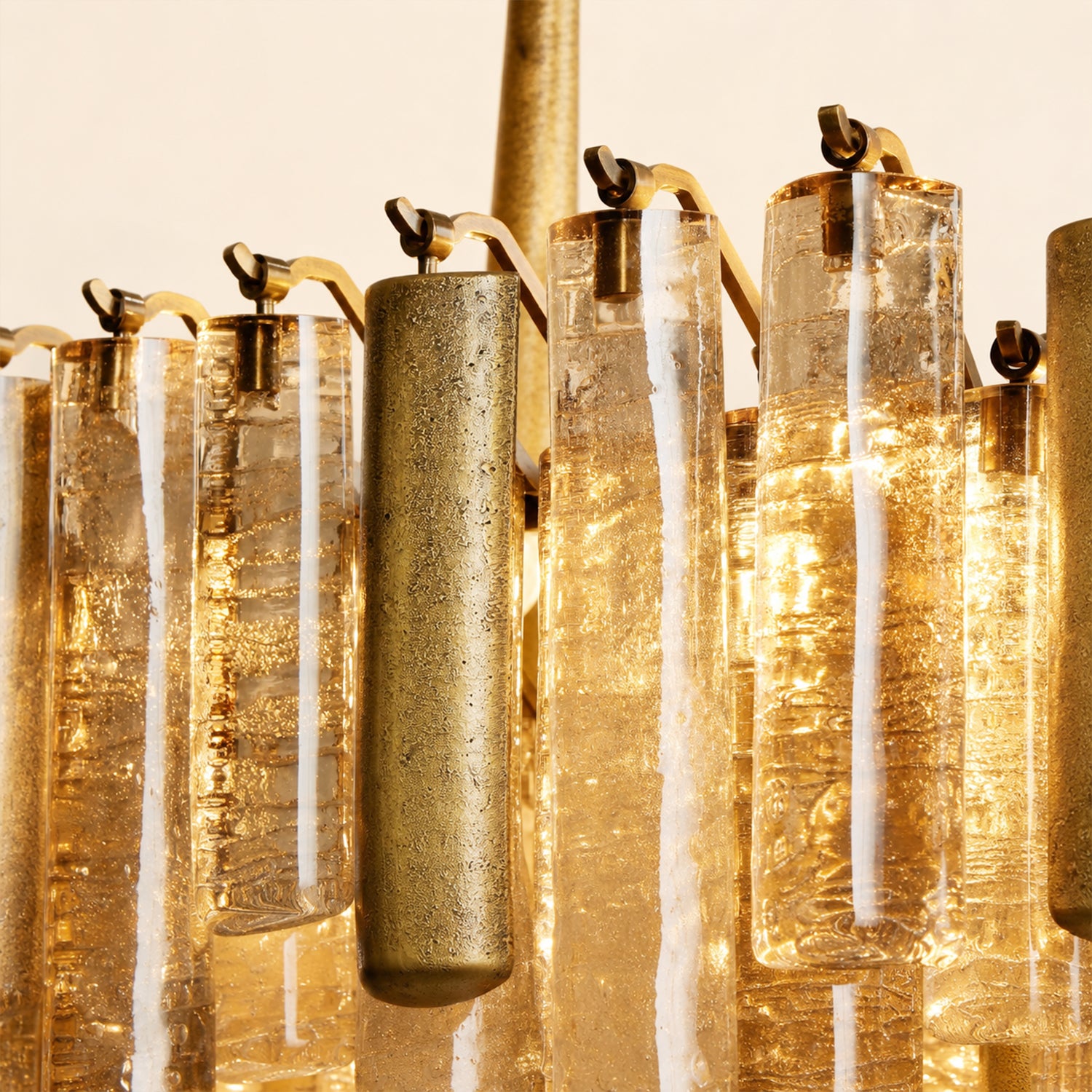 Neve Linear Chandelier