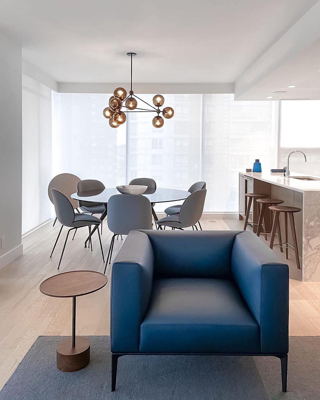 Modo Euro Gable Modo Chandelier