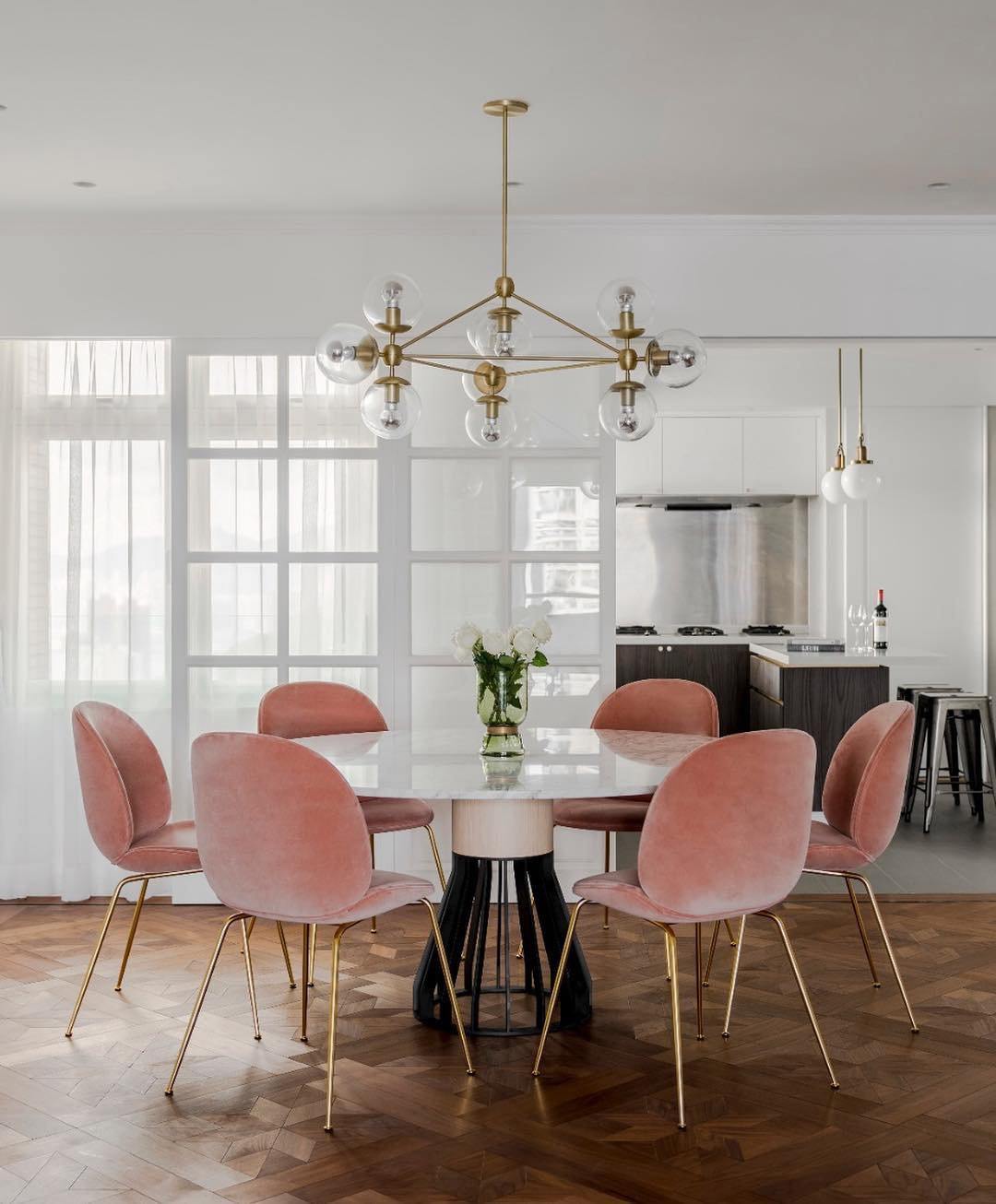 Modo Euro Gable Modo Chandelier