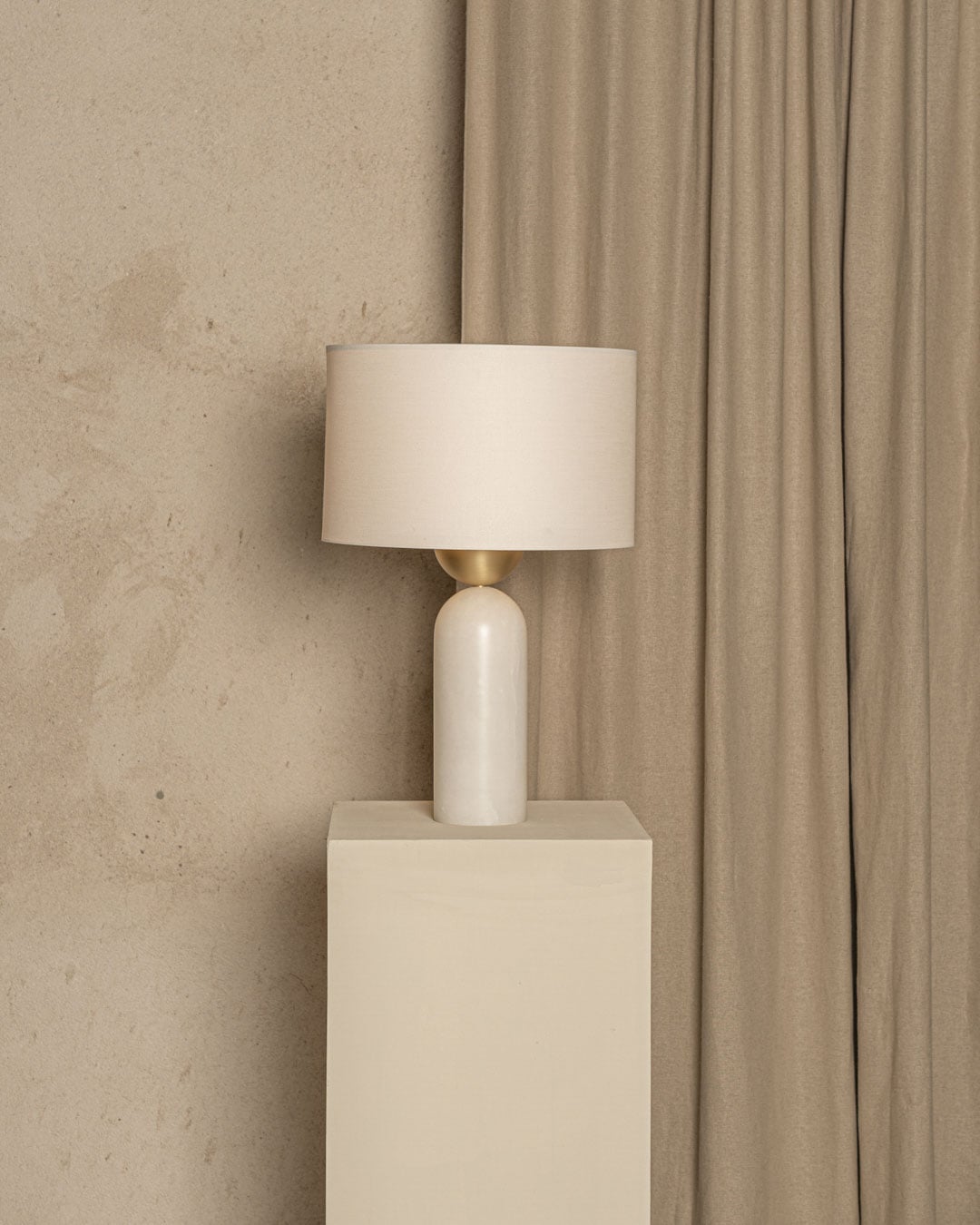 Peona Alabaster Table Lamp