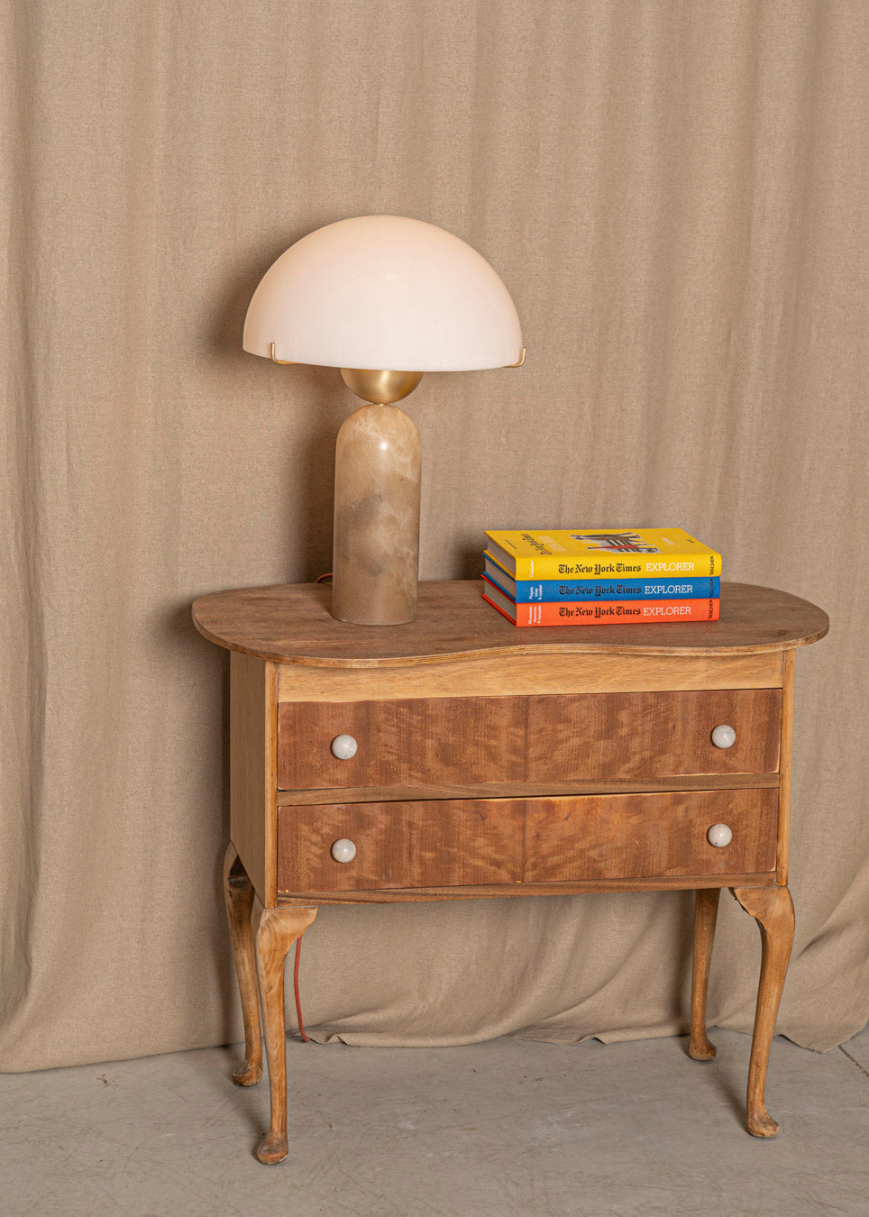Peono Alabaster Table Lamp
