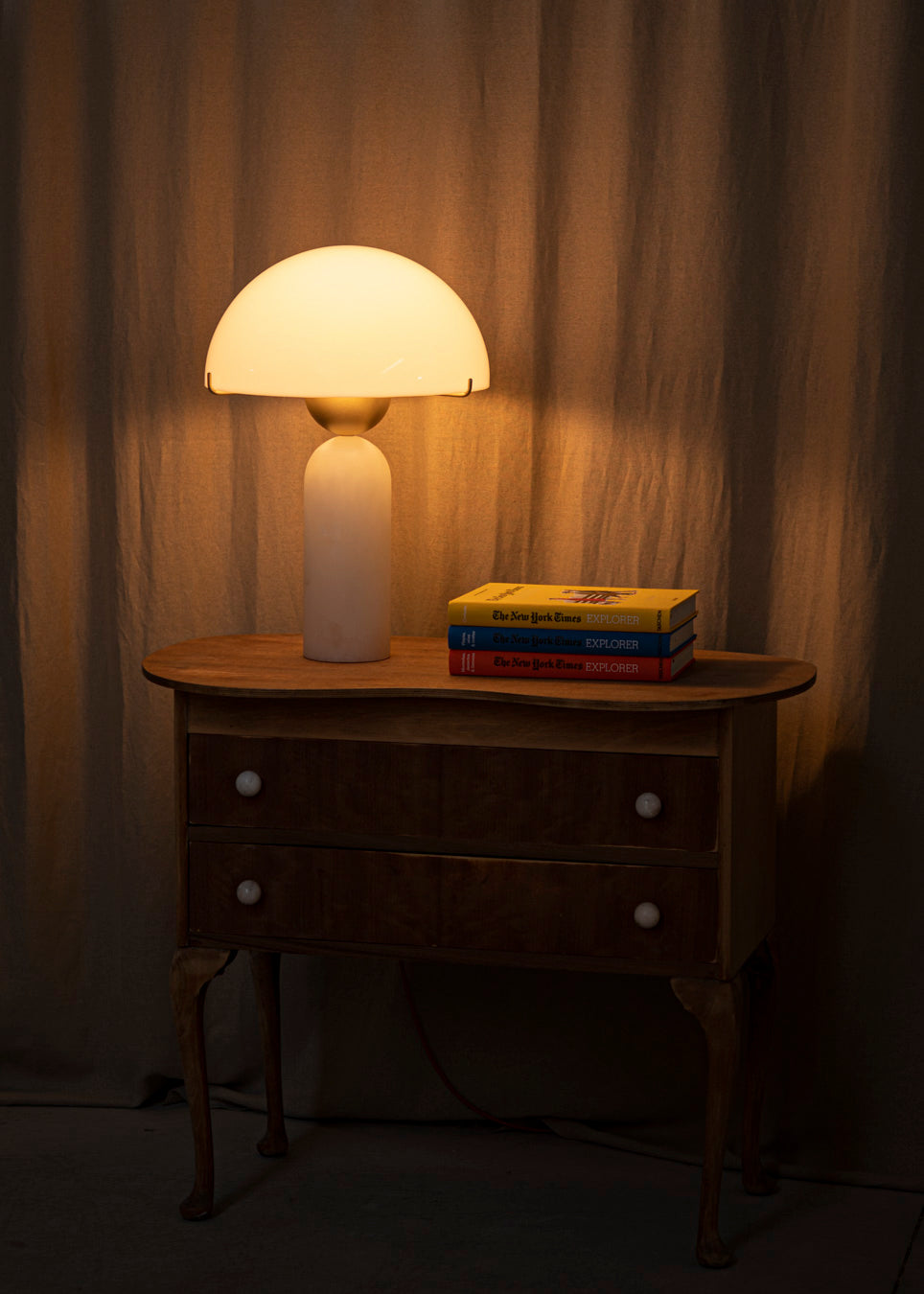 Peono Alabaster Table Lamp